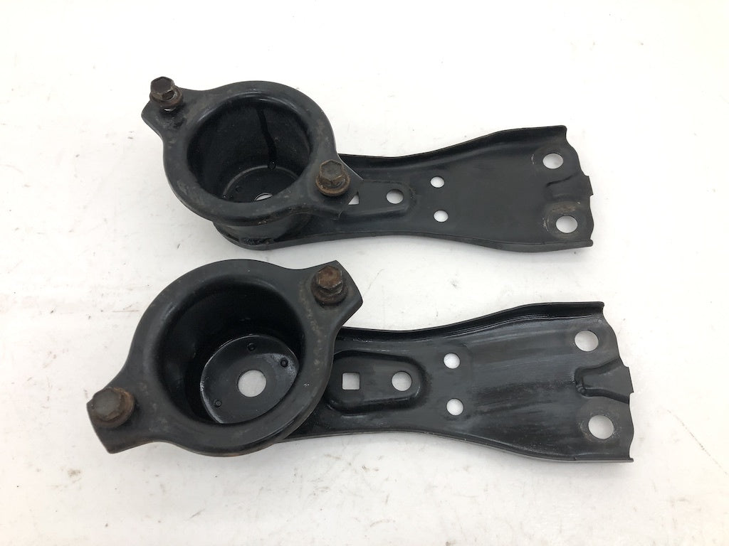 Used OEM Altezza/IS200/IS300 Subframe brace and cups