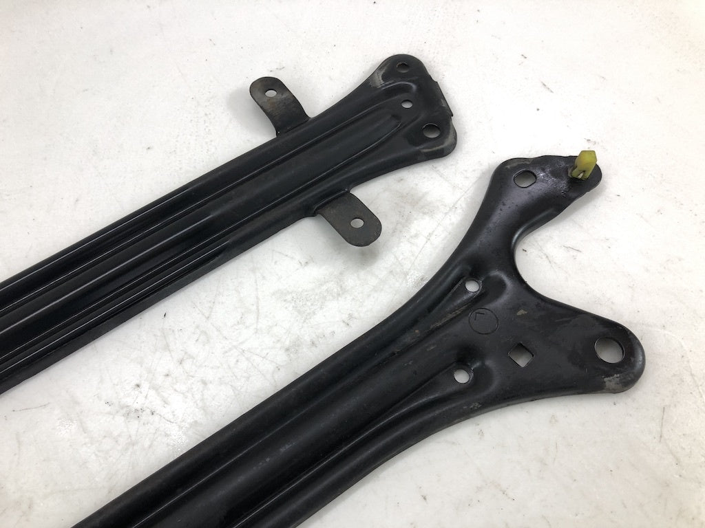 Used OEM Altezza/IS200/IS300 Subframe brace