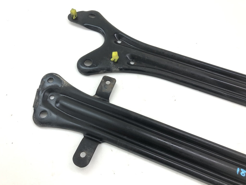 Used OEM Altezza/IS200/IS300 Subframe brace