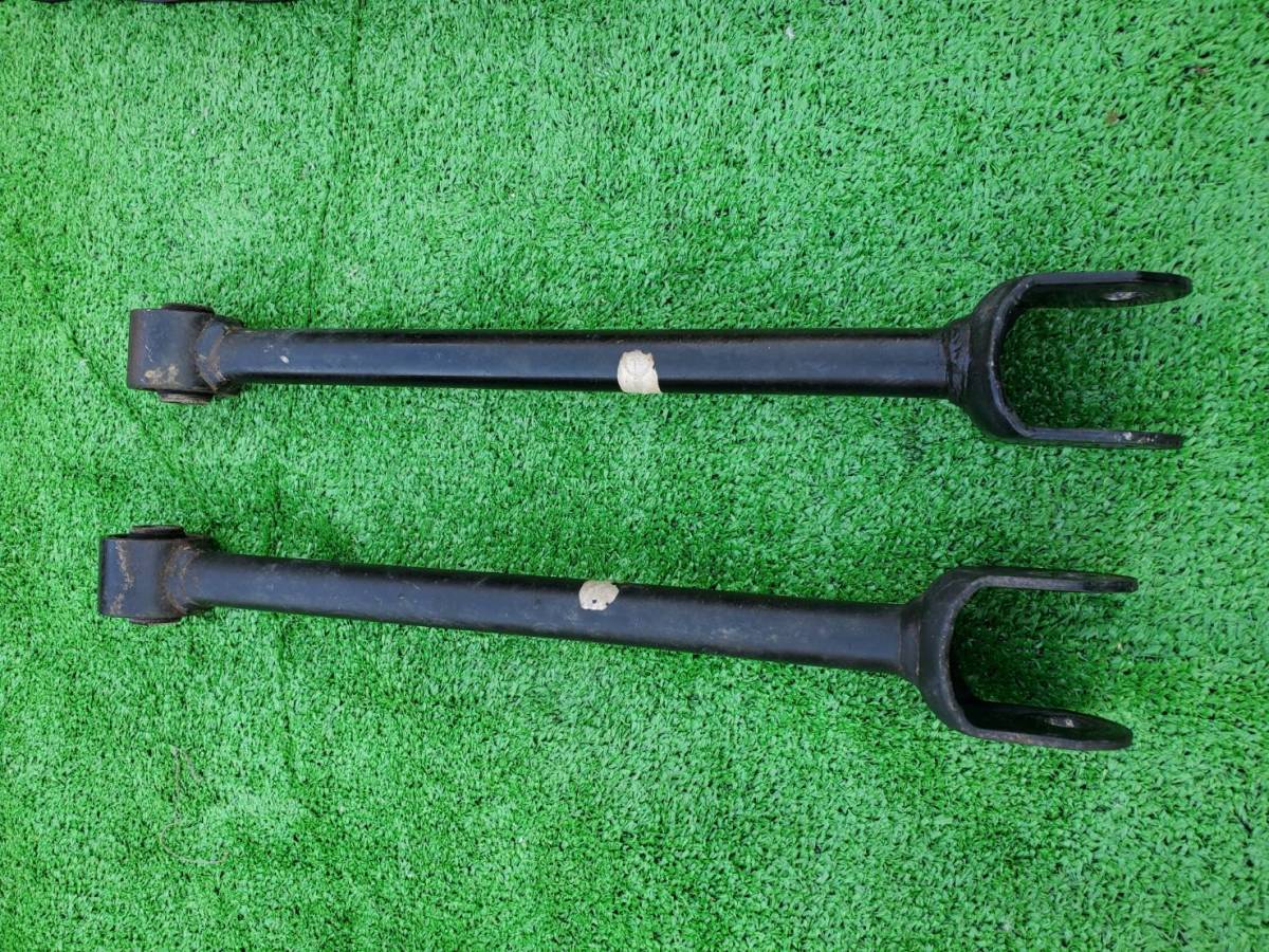 Toyota genuine SXE10 Altezza IS200 Rear Lower Arms Set