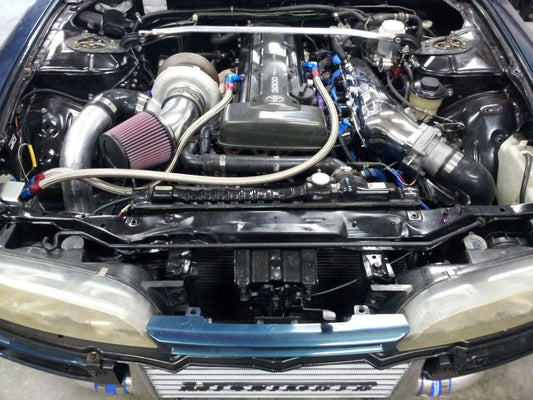 Mishimoto Universal Intercooler R-Line, Silver